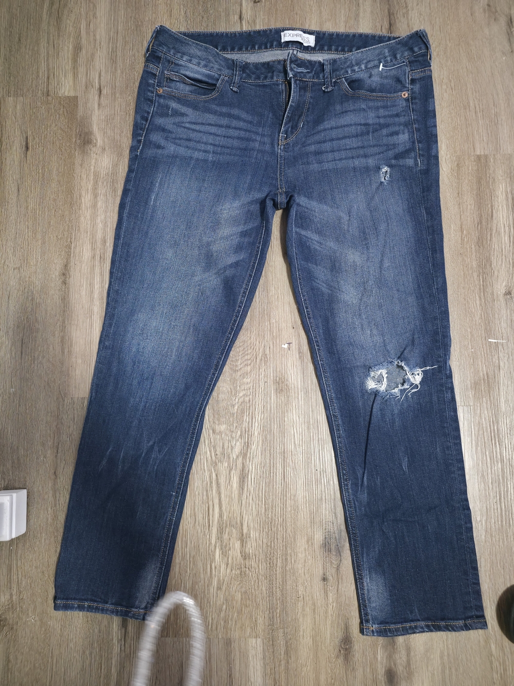 Express Mid-Rise Distressed Blue Women's Jeans Size 8